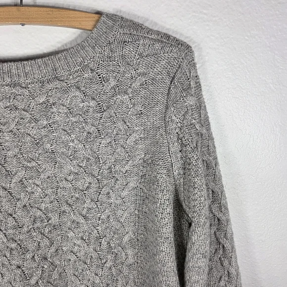 Vince Grey Colorblock Cable Knit Crewneck Sweater Size M Yak & Wool Blend - Picture 13 of 16